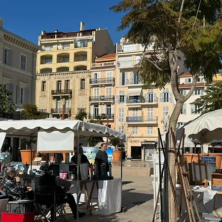 Seaside Festival Apartment